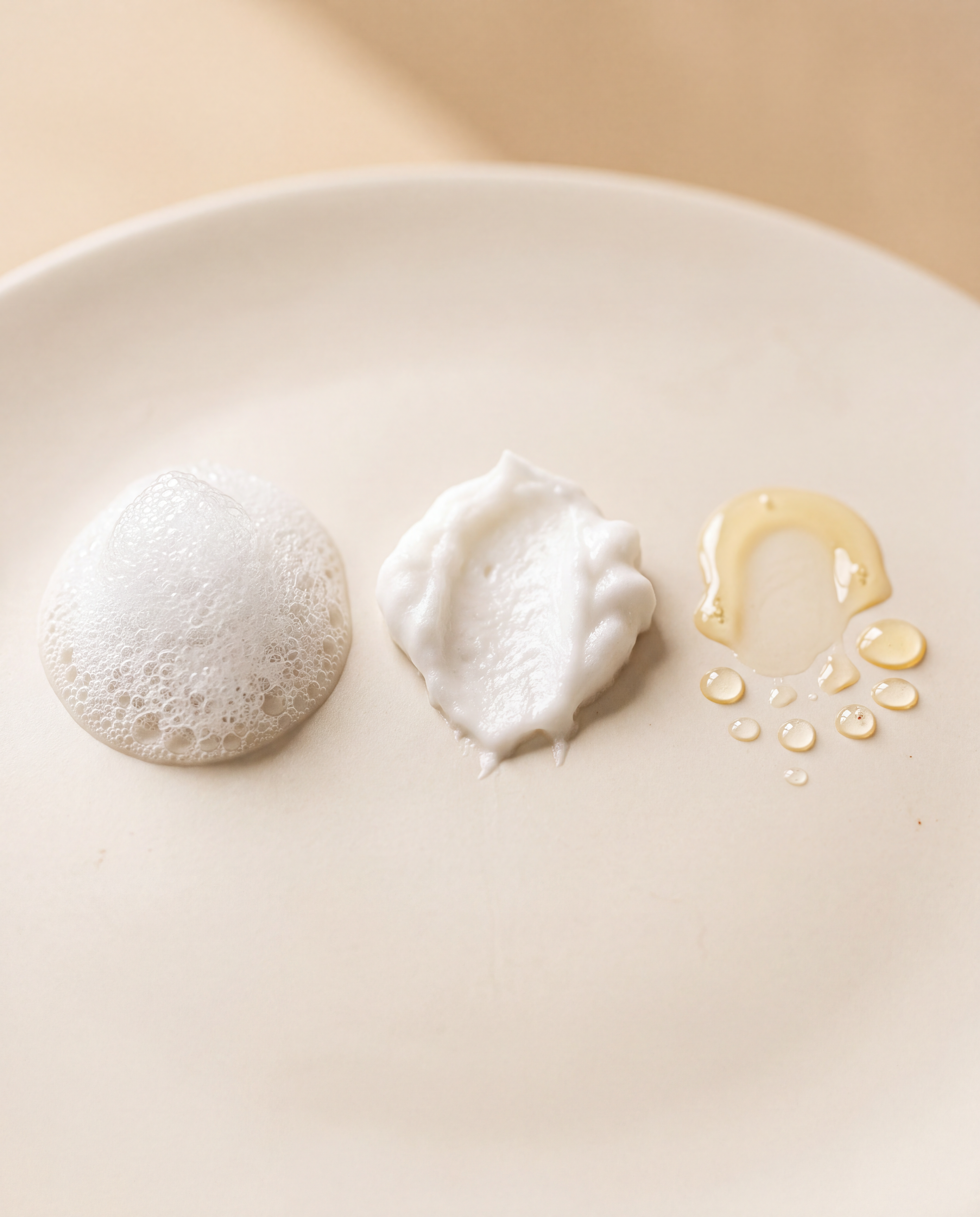 Espuma, crema ligera y aceite: las tres texturas del Ritual Voluminizador